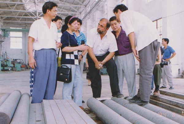 （1）1994年8月9日，向加拿大客商介紹產品_副本